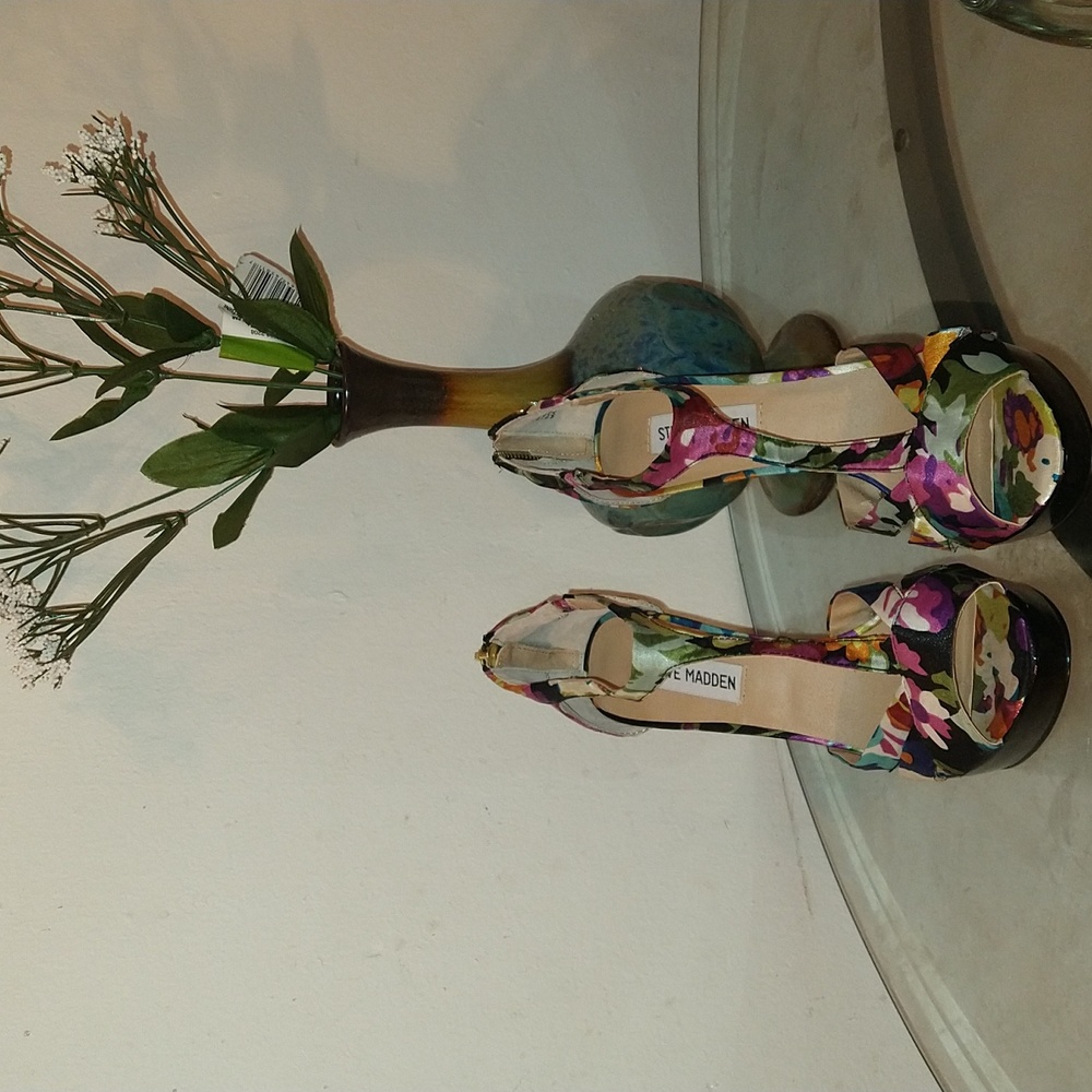 Gorgeous Steve Madden hells!